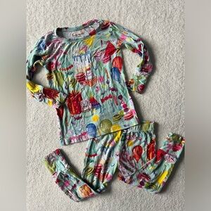 Posh Peanut “Happy Birthday” party bamboo pajama set, cake macarons sz 12-18 mos